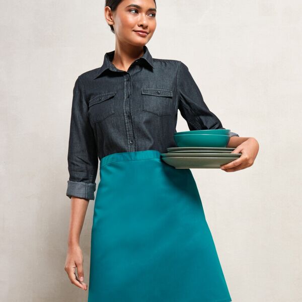 Mid-length apron Thumbnail